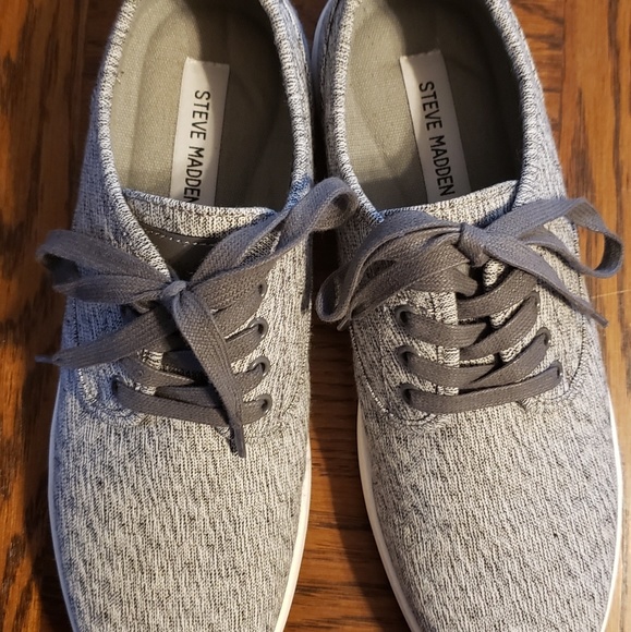 Steve Madden casual shoe Size 7 - Picture 3 of 7